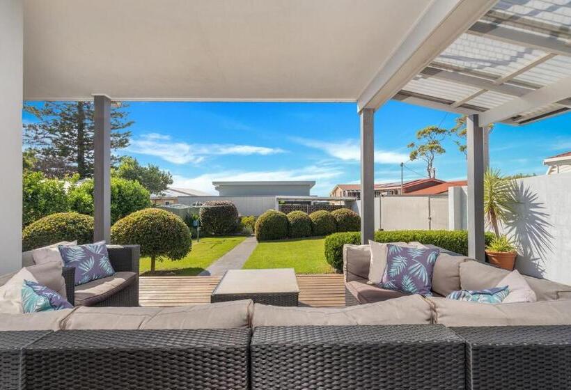 Stonefish For 10 Hyams Beach