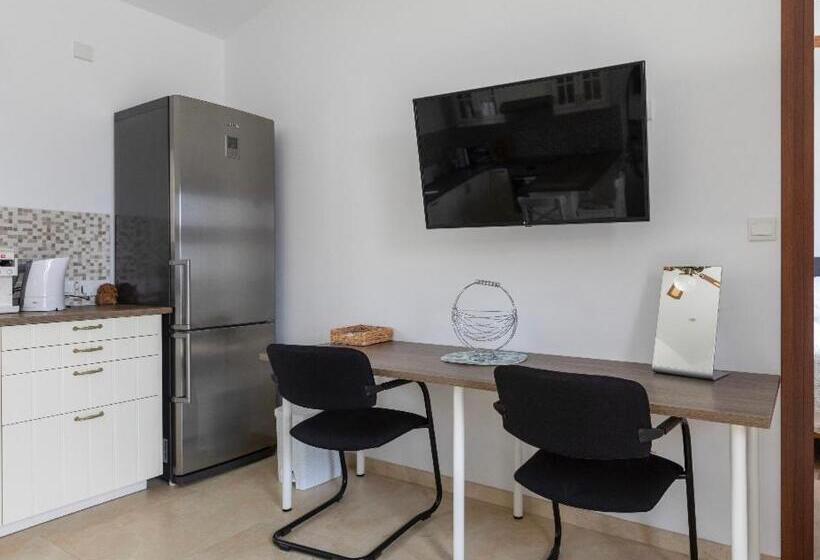 Sunny Captains House With A Pool