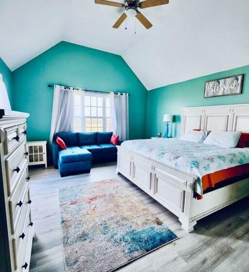 Sunny Delight   Sleeps 10   Generous Space!