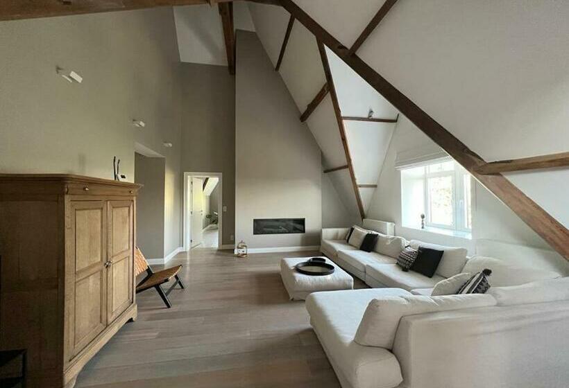 Un Toit Sur Les Monts