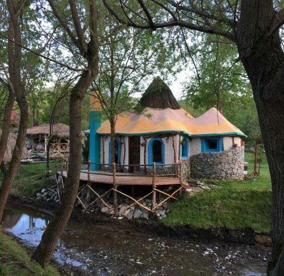 Viewtopia The Secret Land