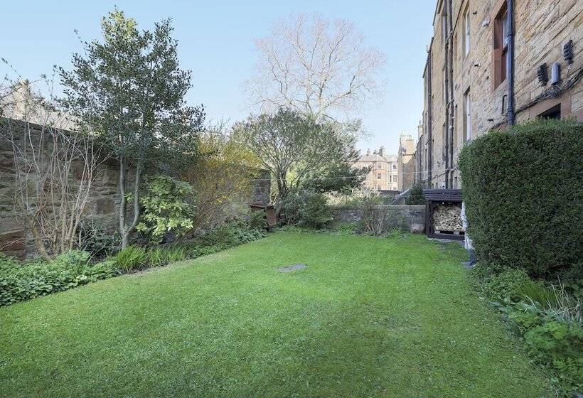 Joivy Gorgeous 1 Bed Flat With A Shared Garden