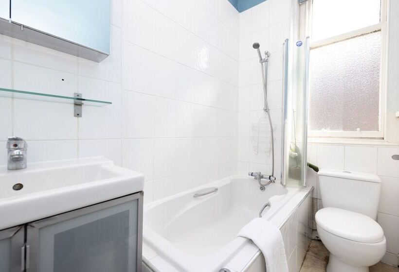 Joivy Gorgeous 1 Bed Flat With A Shared Garden