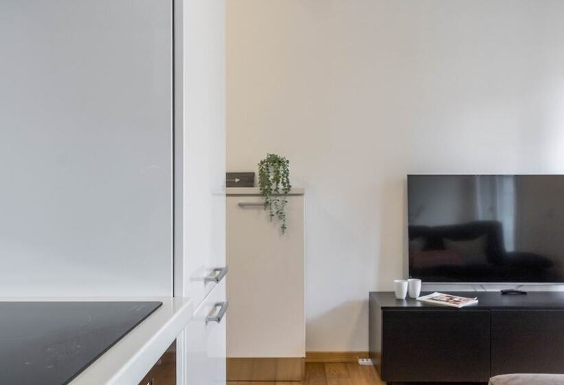 Joivy Superb Flat For 4 With Balcony Near Milano Centrale
