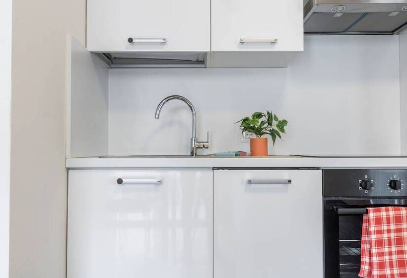 Joivy Superb Flat For 4 With Balcony Near Milano Centrale