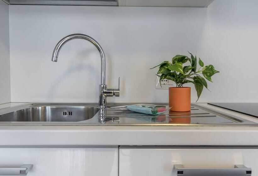 Joivy Superb Flat For 4 With Balcony Near Milano Centrale