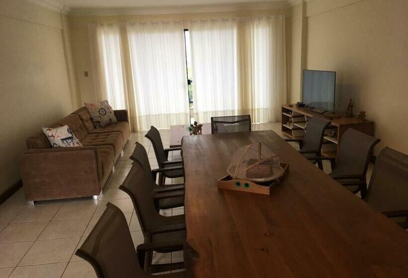 Apartamento Amplo E Aconchegante Com Vista Para O Mar