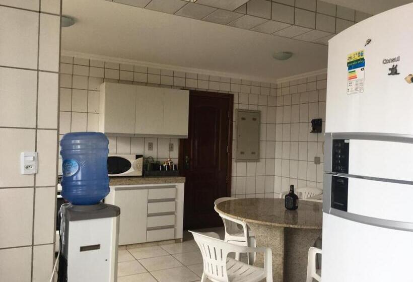 Apartamento Amplo E Aconchegante Com Vista Para O Mar