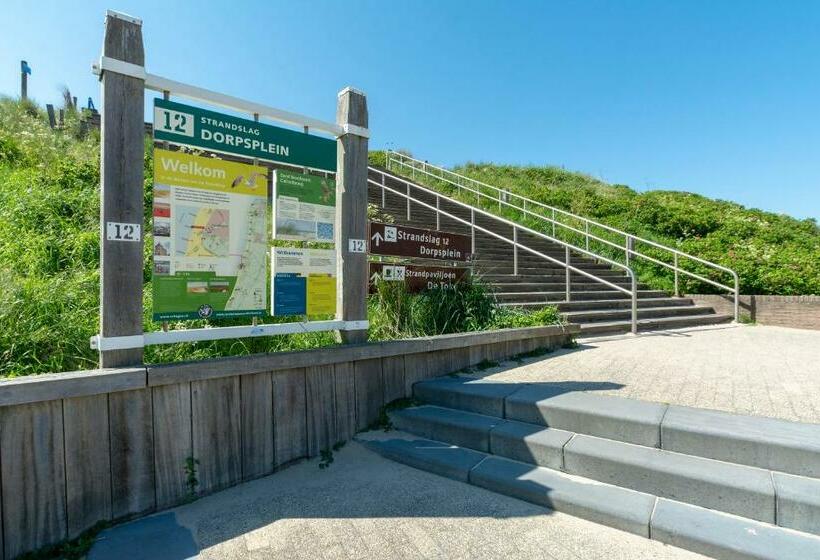 Comfy Holiday Home Near Sea