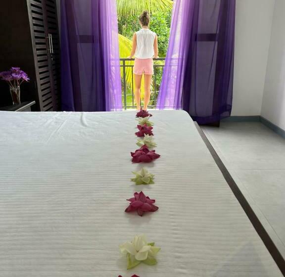 Family Retreat Unawtuna