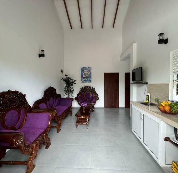 Family Retreat Unawtuna