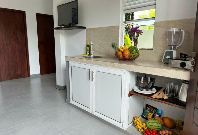 Family Retreat Unawtuna