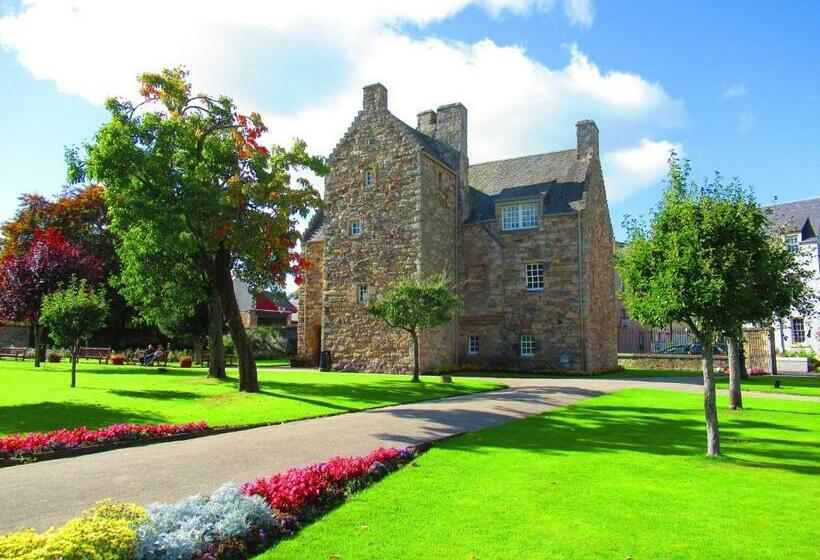 Huge 4 Bed Apt   Perfect Base To Explore The Borders