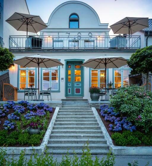 Kapitaenshaus In Wasserlage! Traumapartments Warnemuende