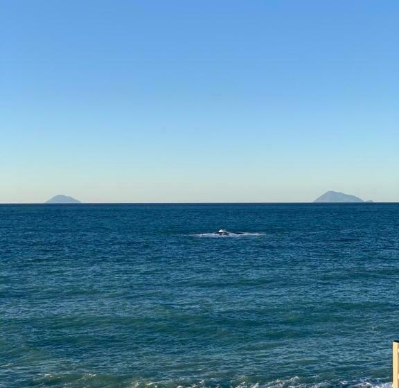 La Porta Delle Eolie