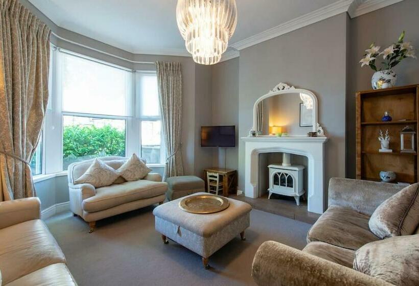 Large Townhouse Penarth, Cardiff