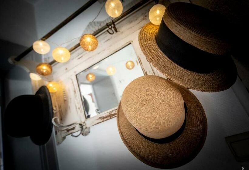 Les 3 Chapeaux Dinant