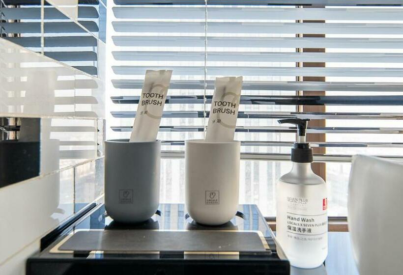 Locals Apartment House 00