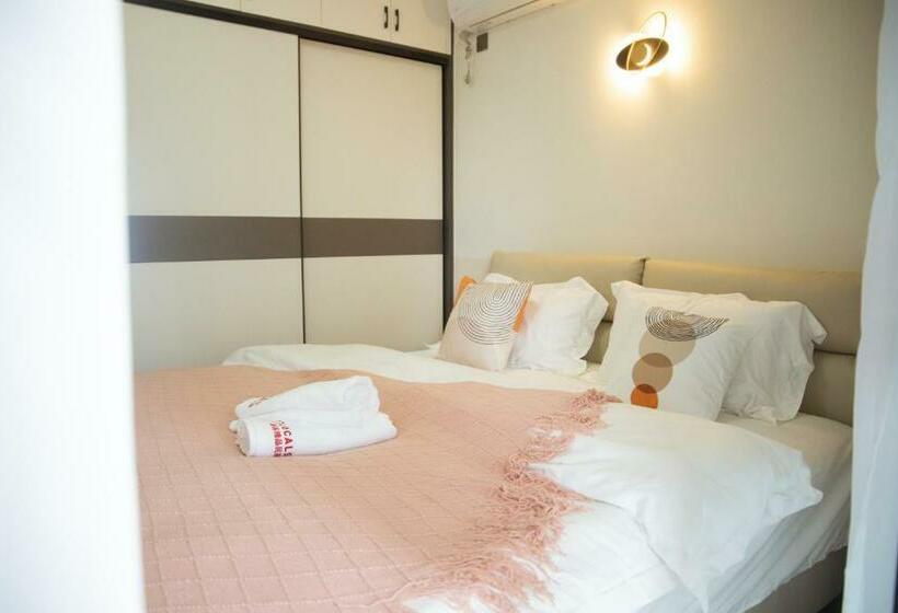 Locals Apartment House 02