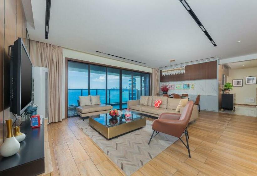 Locals Apartment House 16