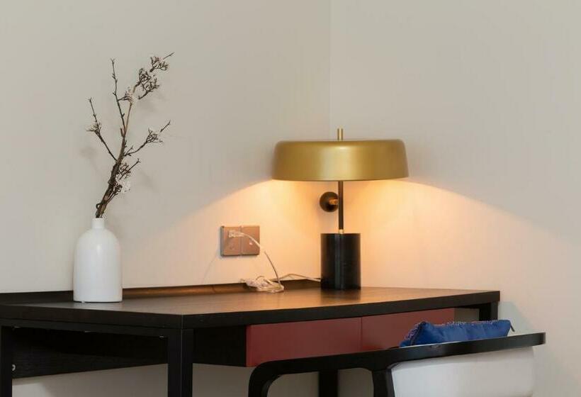 Locals Apartment House 16