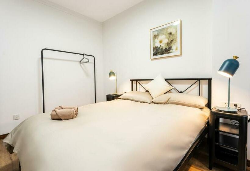 Locals Apartment Inn 05