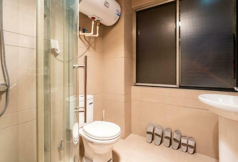 Locals Apartment Inn 05