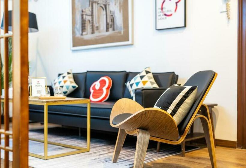 Locals Apartment Inn 05