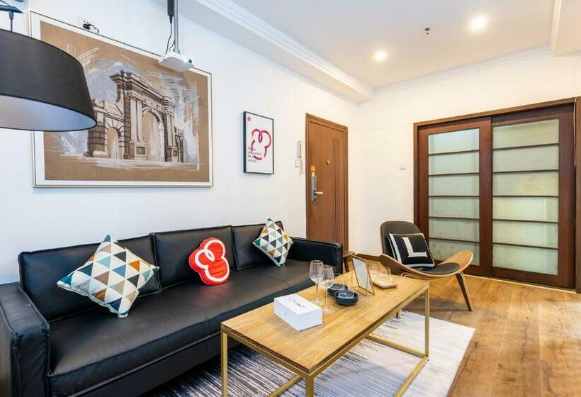 Locals Apartment Inn 05