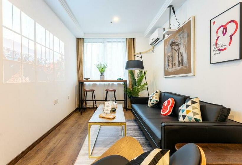 Locals Apartment Inn 05