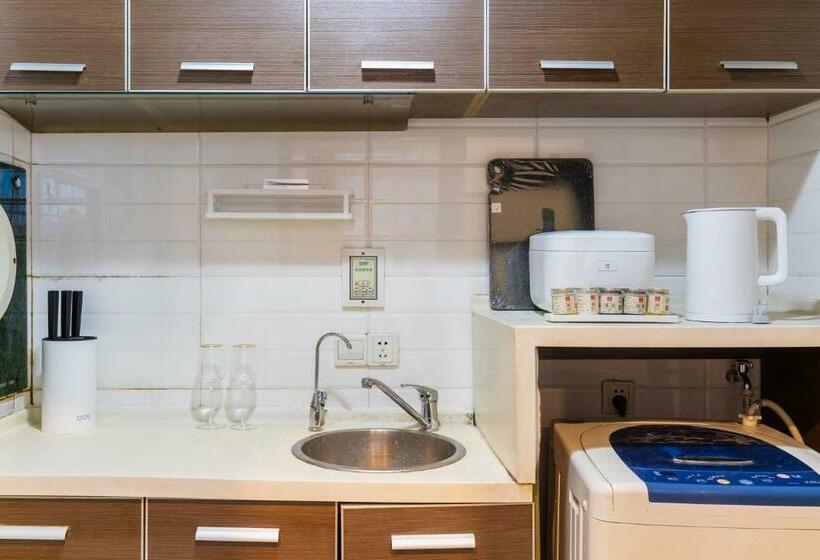 Locals Apartment Inn 05