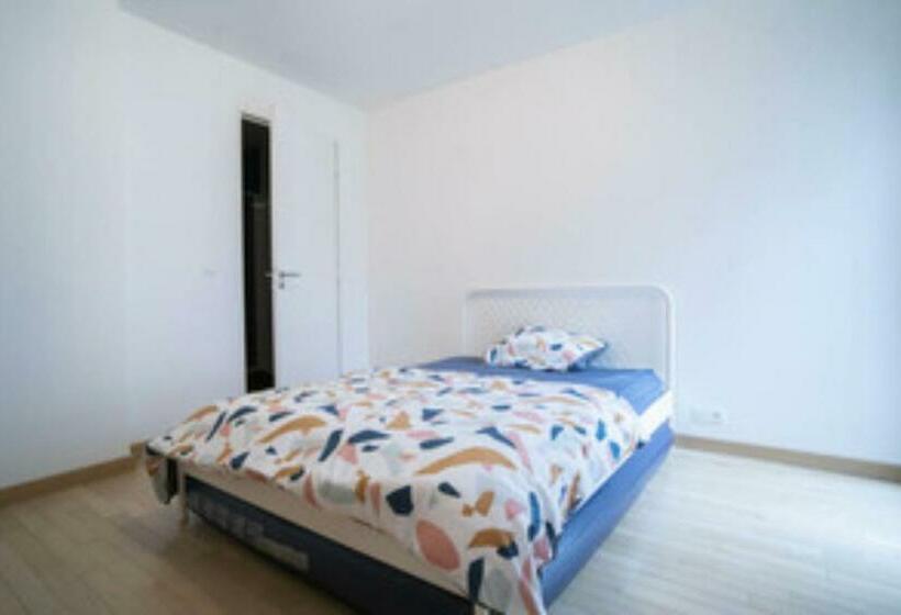 Lovely 1 Bedroom Unit With Free Parking On Premise