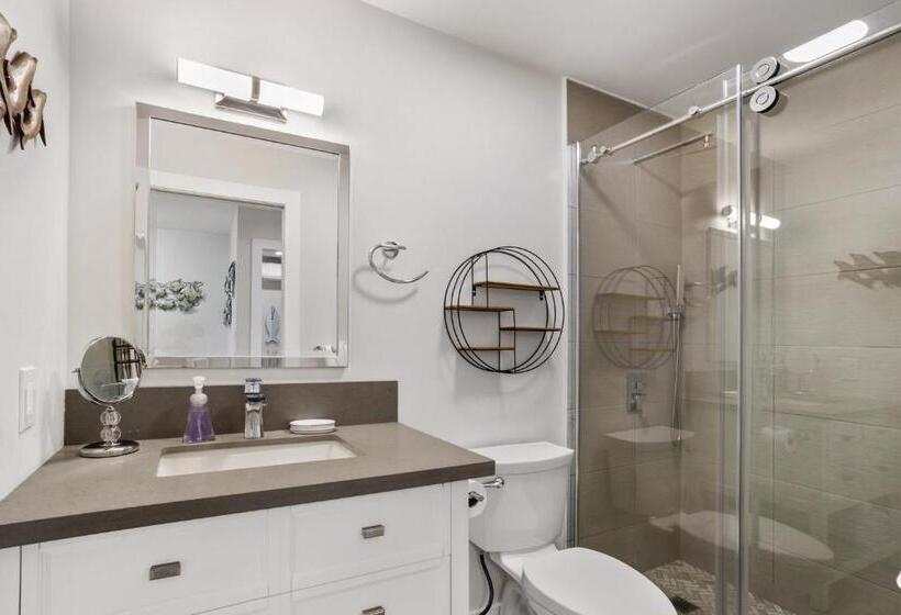 Romantic Beach Getaway A Safe Place To Stay