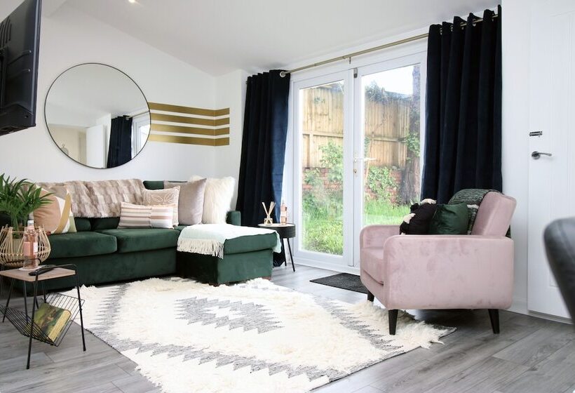 Minster House By Tŷ Sa