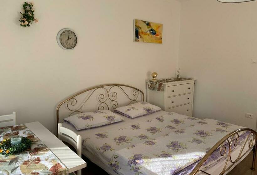 Obermais Garden Living