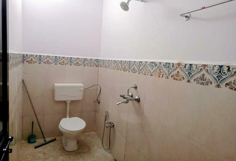 Oyo Home 86186 Anandmala