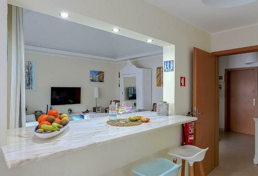 Penthouse Dali Cabanas Beach Club