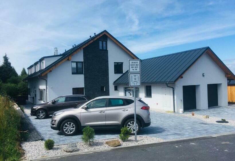 Plessberg Apartments Plešivec