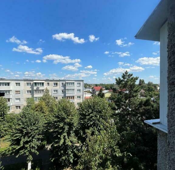 Robert S White Apartament