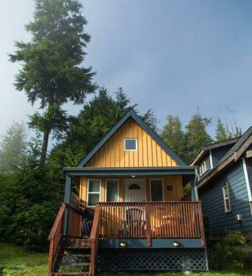 Surf Haven, Lofted Cozy Cabin Minutes To Beach