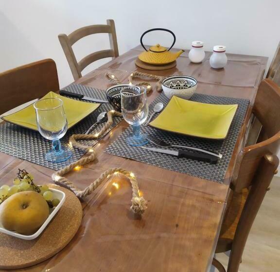 Appartement Cocooning Au Bourg Saint Julien L Ars