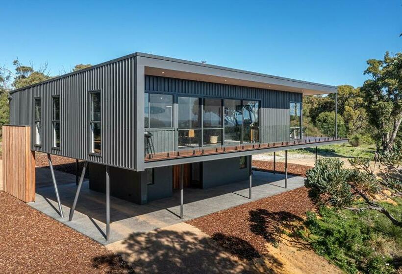 Carpe Artes  Architectural Bushland Home, Marg Riv