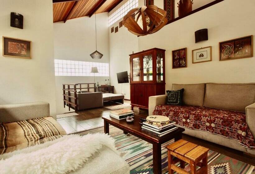 Casa Na Montanha Em Condomínio De Alto Padrão