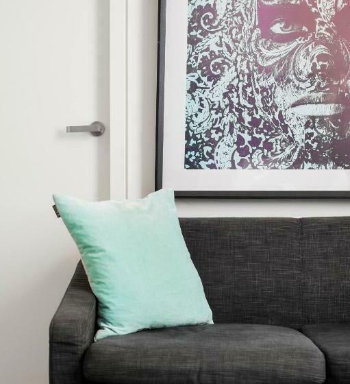 Stylish 1br Apartment With Skylight Near Bondi Beach