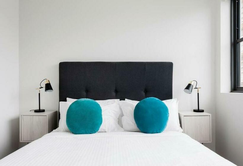 Stylish 1br Apartment With Skylight Near Bondi Beach