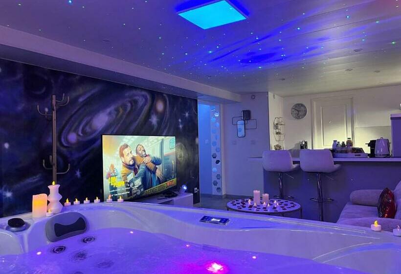 Galaxy Spa   Suite Mercure Jacuzzi Privatif