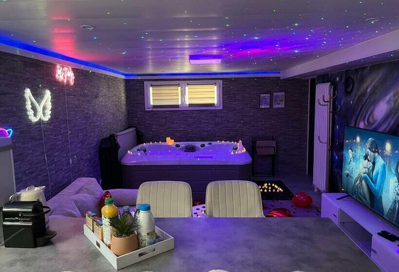 Galaxy Spa   Suite Mercure Jacuzzi Privatif