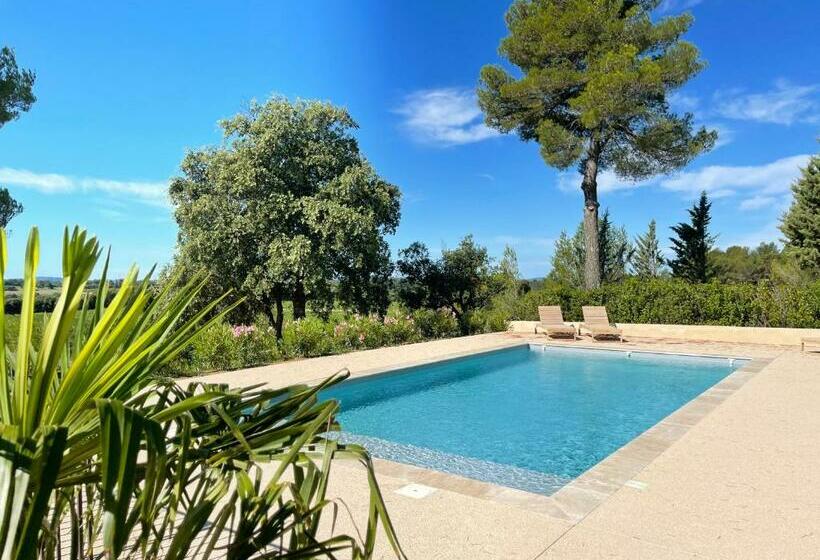 L Adret De Costelongue