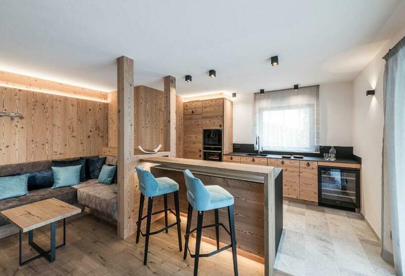 Lamonte Luxury Chalet