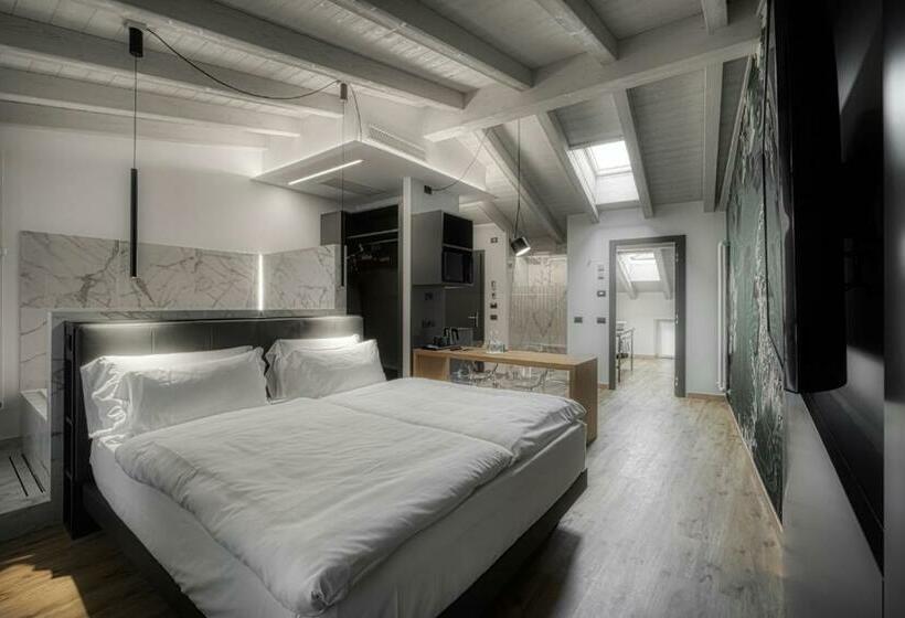 M Loft   Adults Only